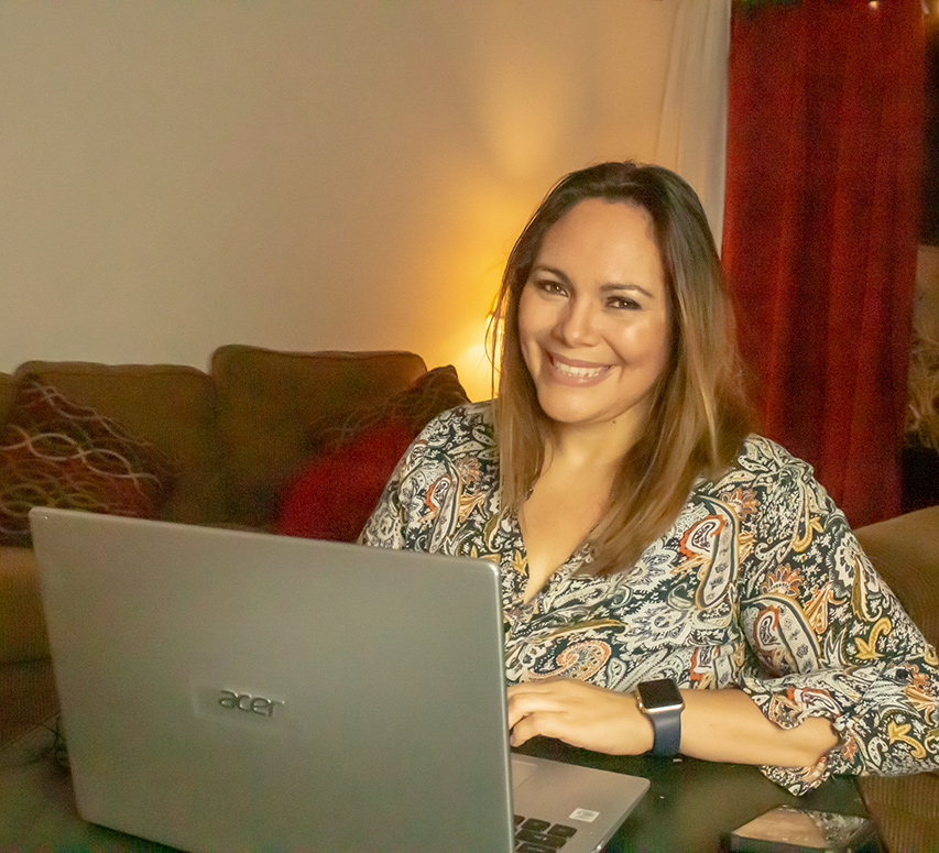Vivi Hidalgo 
Productora y Directora
La Aventura de ser Mamá y Papá